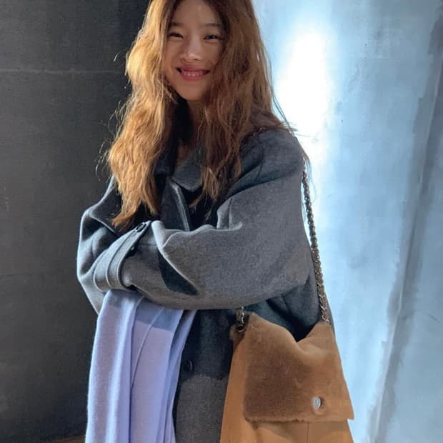 (미개봉) 미닛뮤트 페블 체인백 무스탕 베이지