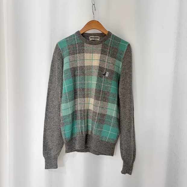 BLACK & WHITE knit (made in SCOTLAND) 