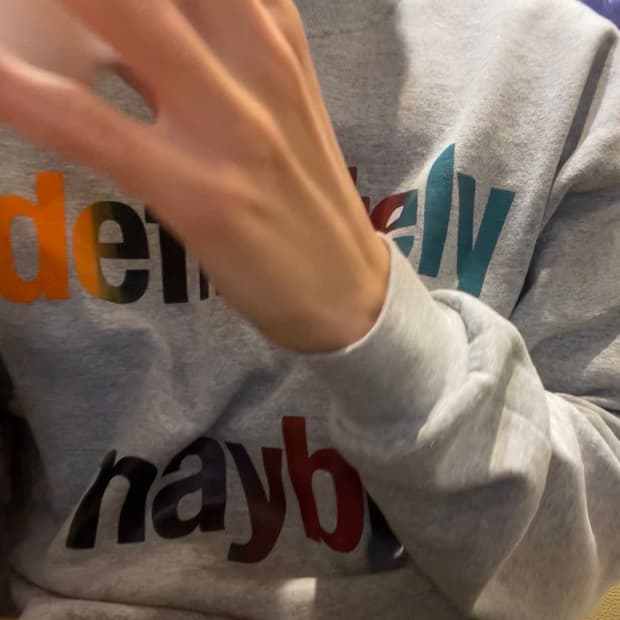 Aie sweatshirt 에이아이이 스웨트셔츠