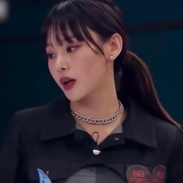 ARTS DE BASE 아드베스 데님 크롭 자켓 (노제님 착용)