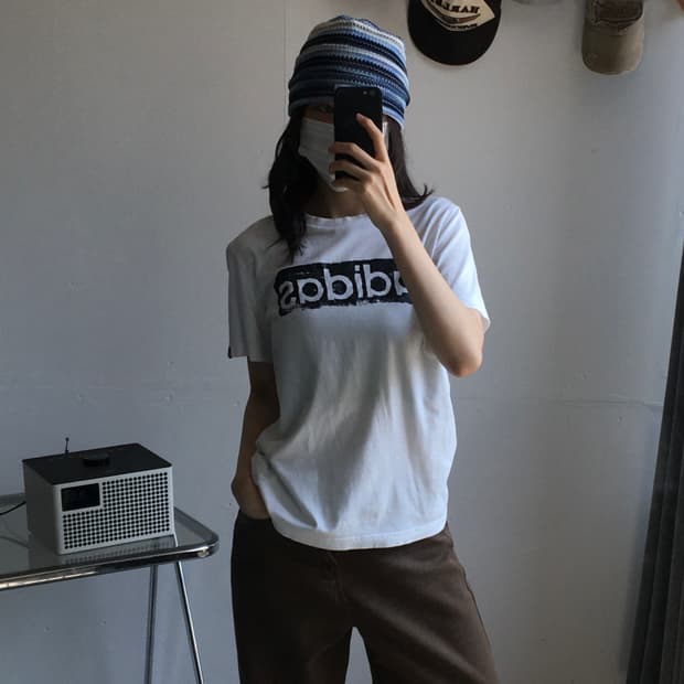 아디다스 중앙로고 반팔티셔츠