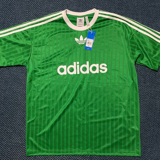 아디다스 반팔 IM9457