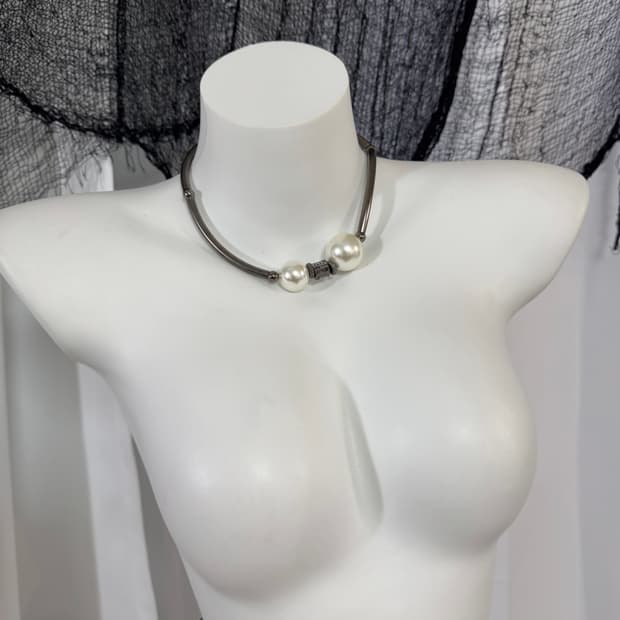 pearl necklace