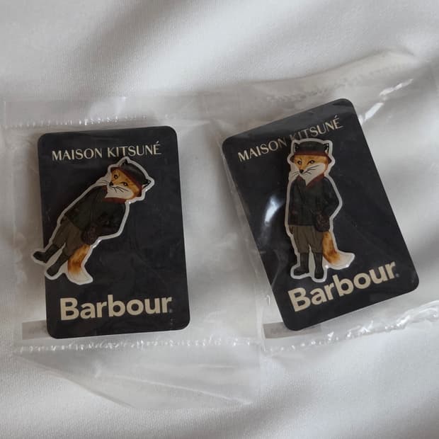 바버 × 메종키츠네 콜라보 뱃지