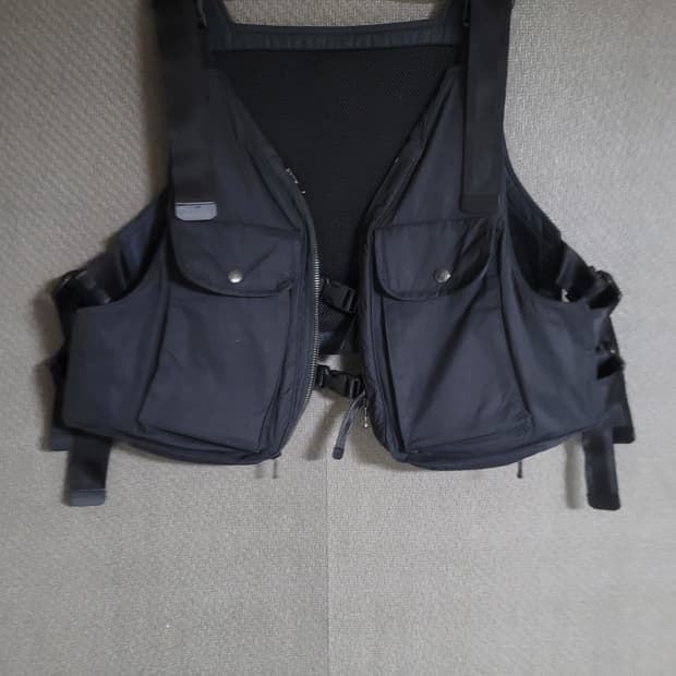 이스트로그 18w 조끼