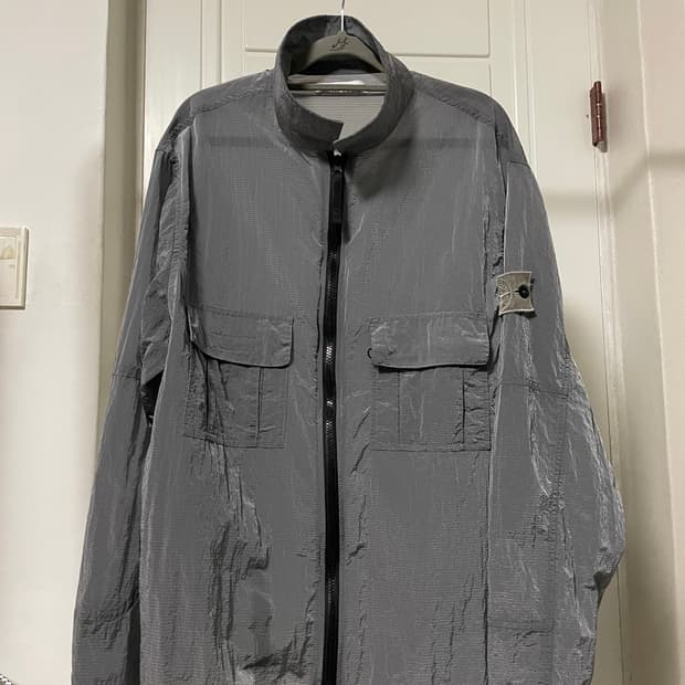 스톤아일랜드 나일론 메탈 오버셔츠 바람막이