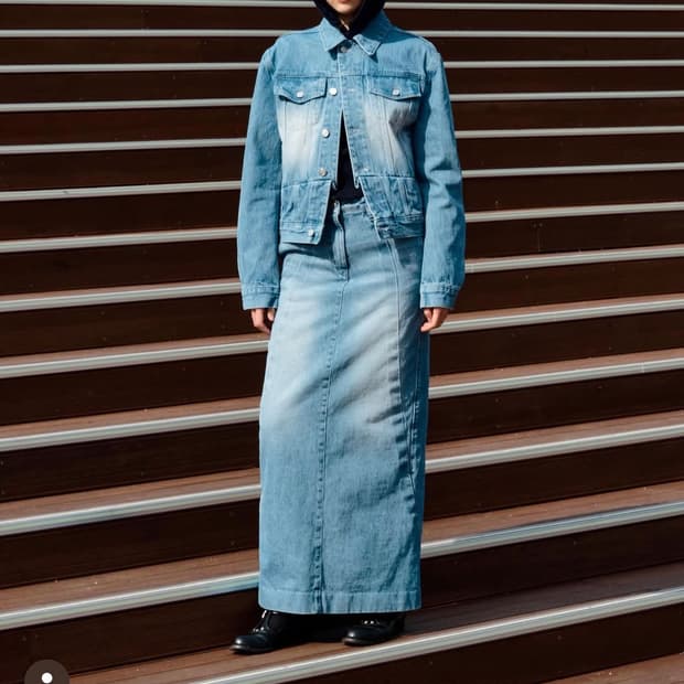 EE WOMENS CURVED DENIM SKIRTS BLUE