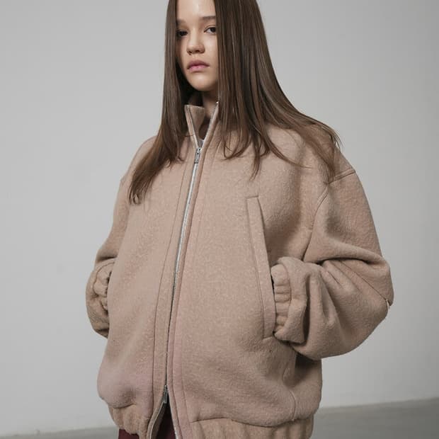 (새상품) yiyae 이예 하이넥 자켓 - 파일 베이지