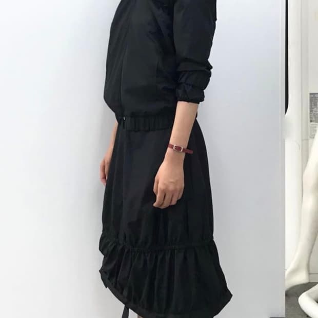 에옹쓰 도트 나일론 스커트