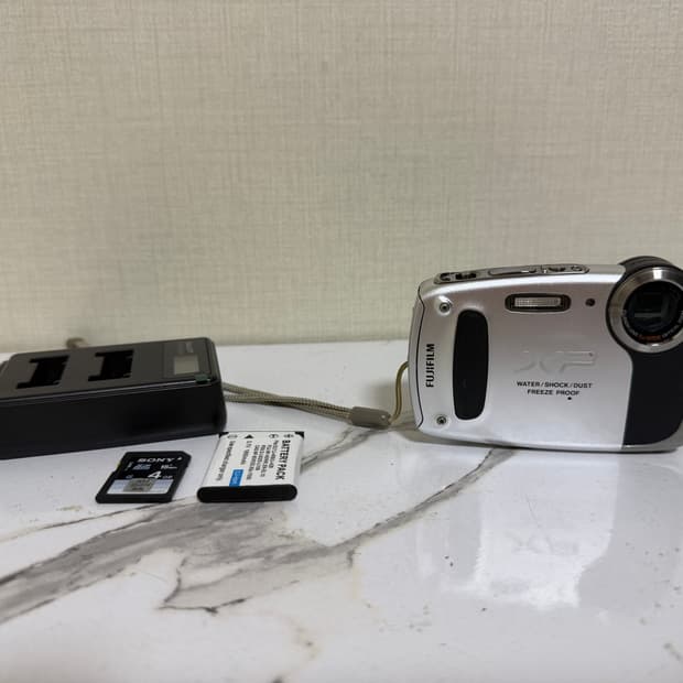 후지필름 파인픽스 XP50 14MP 방수 방진 디지털 카메라