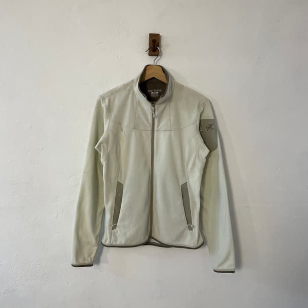 아크테릭스 감마 우먼 집업 