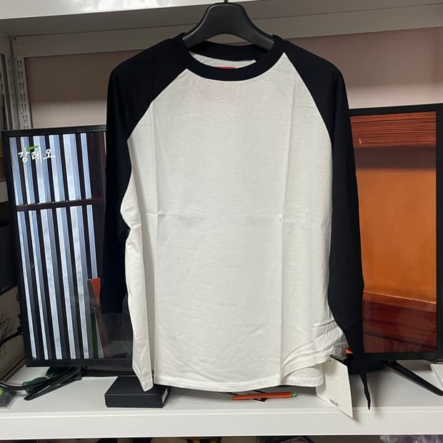 후미토간류 비대칭 레글런 티셔츠