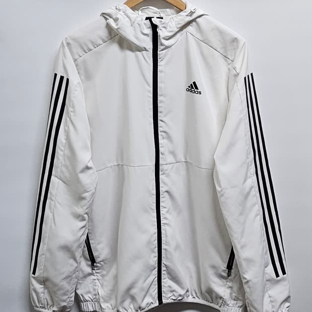 아디다스 화이트 후드 바람막이 L
