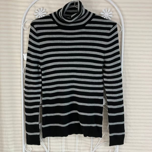 빈티지 블랙 폴라 스트라이프 니트 820 y2k 스트릿 모리 갸루 일본빈