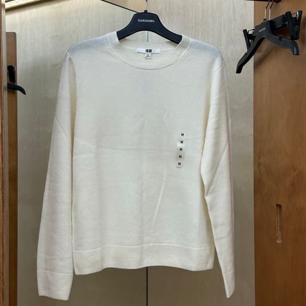 유니클로 캐시미어 100 여성 크루넥 스웨터