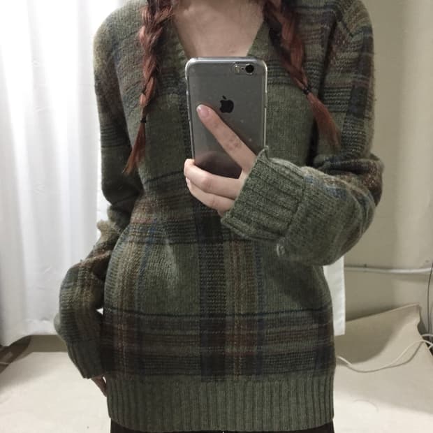 폴로 랄프로렌  카키 브라운 브이넥 체크 니트