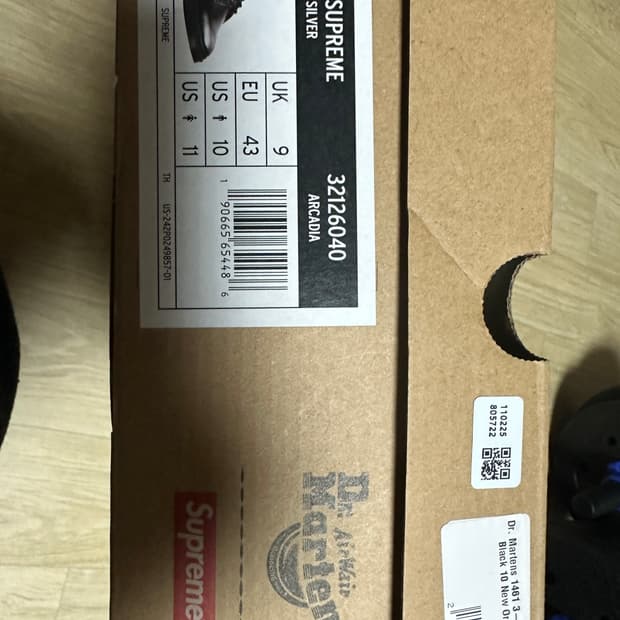 슈프림 닥터마틴 us10 280