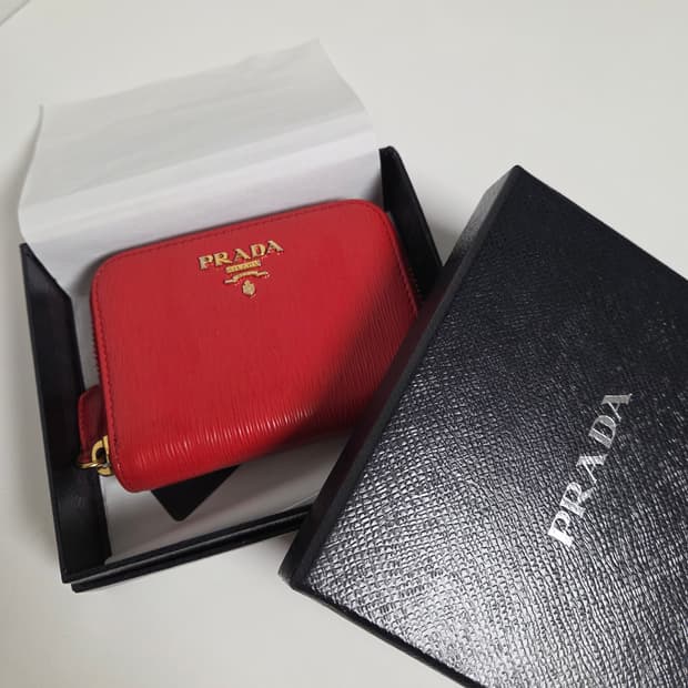 PRADA 프라다 정품 비텔로무브 카드지갑 반지갑 지퍼돌이 코인펄스