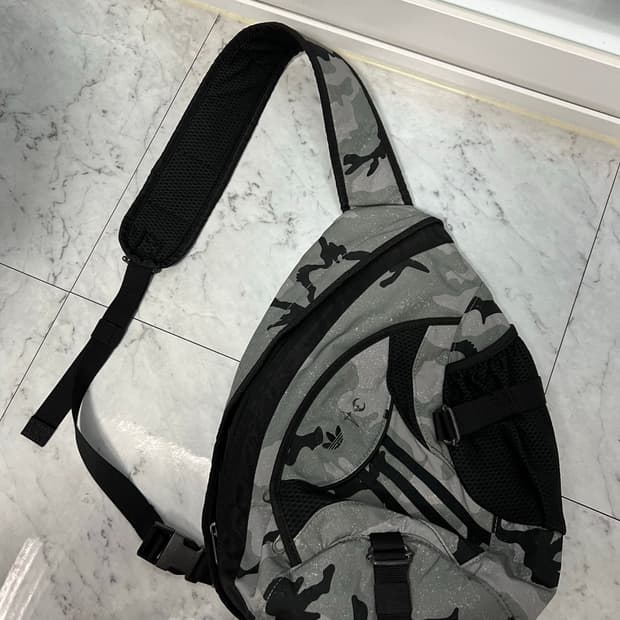 아디다스 떠그백