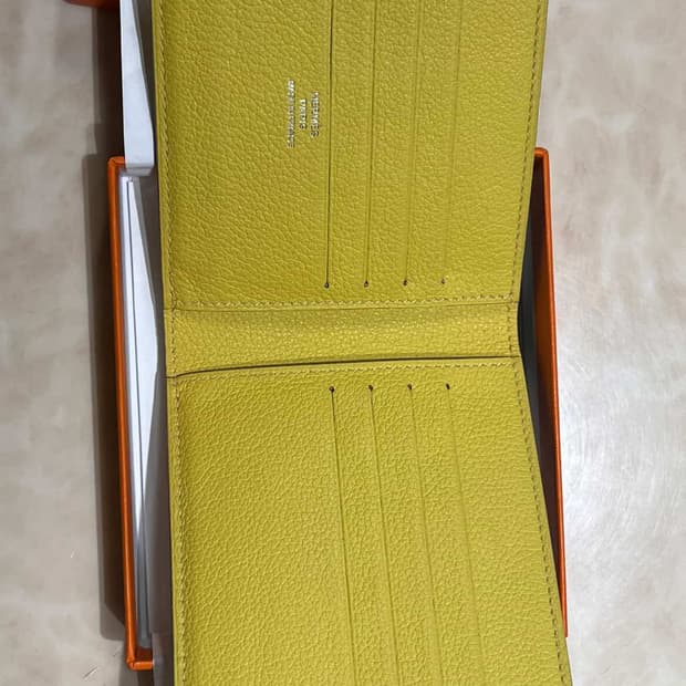 에르메스 루이 4989