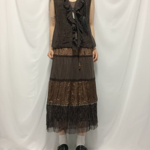 pattern point ruffle vest
