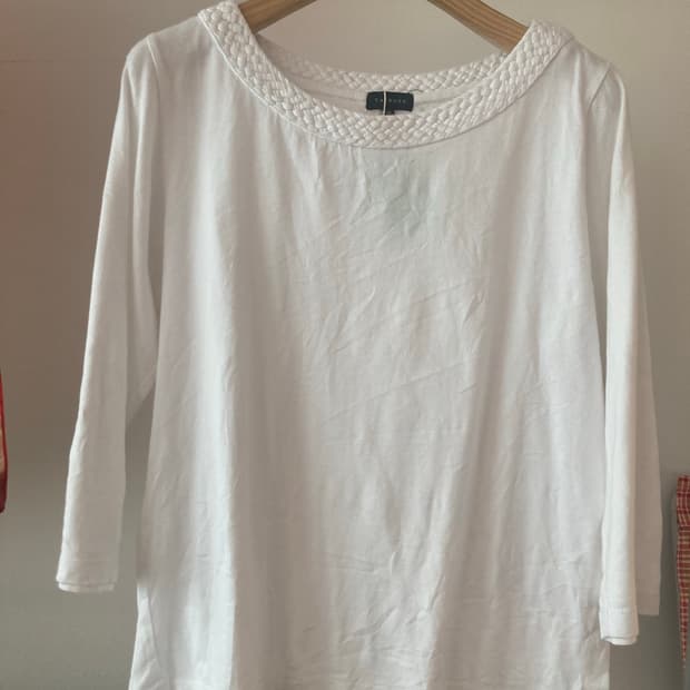 white tee