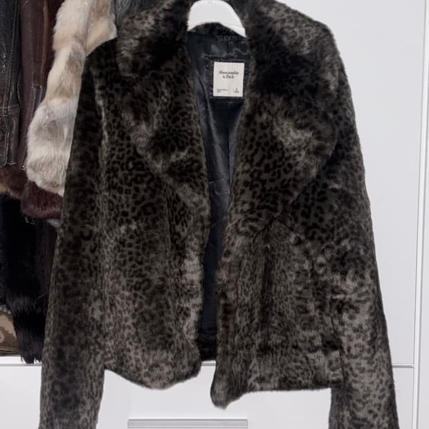 Rare 아베크롬비 레오파드 호피 퍼자켓 갸루