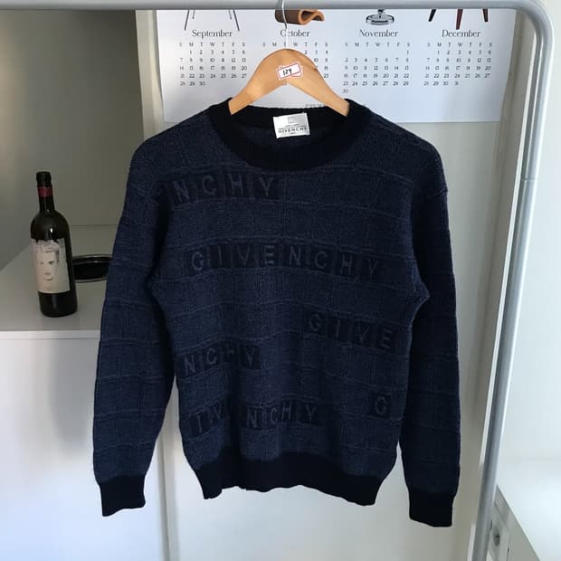 지방시 빅로고 울 니트