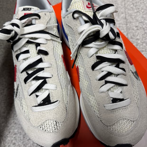 나이키 사카이 푸시아 275사이즈 팝니다