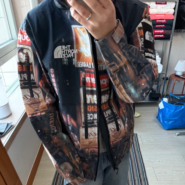 슈프림 노스페이스 타임스퀘어 자켓