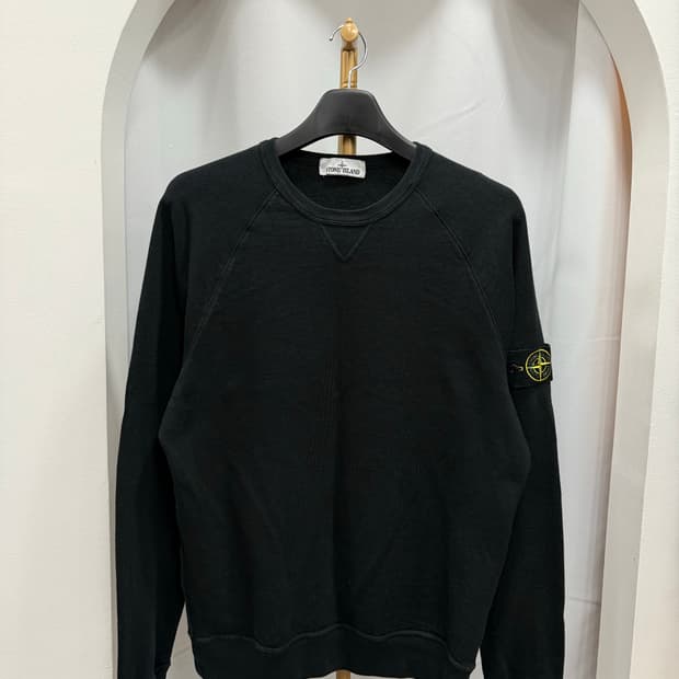 스톤아일랜드 맨투맨 M사이즈