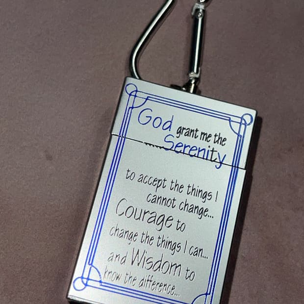 세레니티 프레이어 재떨이 메탈 키링 Retro Metal Keyring
