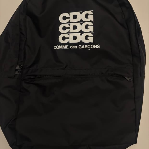 꼼데가르송 CDG 로고 백팩 블랙