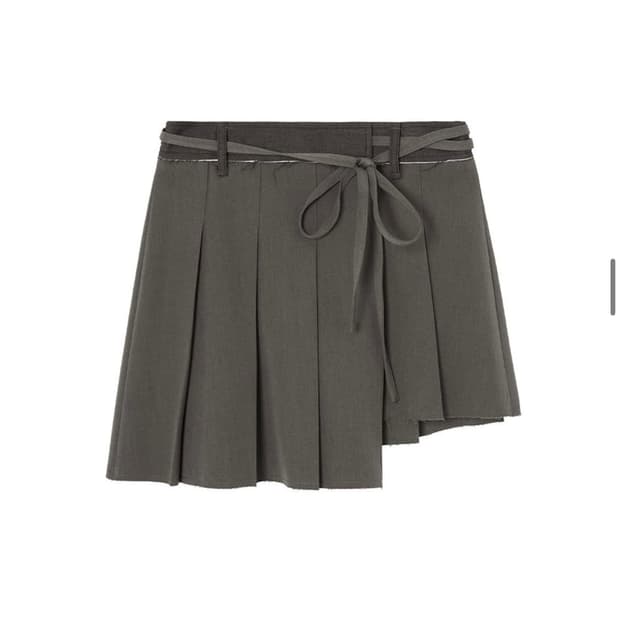 [인사일런스 우먼] 컷오프 플리츠 랩스커트 브라운