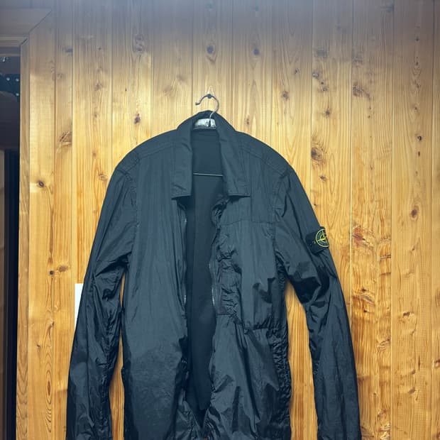 23FW 스톤아일랜드 크링클랩스 나일론 오버셔츠 자켓