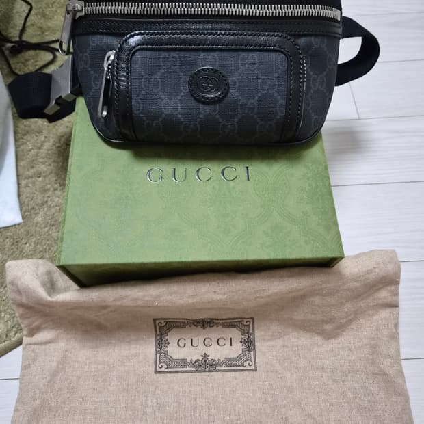 구찌 수프림 벨트백