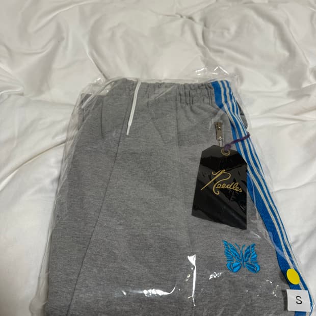 니들스 X LHP 한정판 HD 스웻팬츠 S사이즈 완전 새상품 풀구성 판매