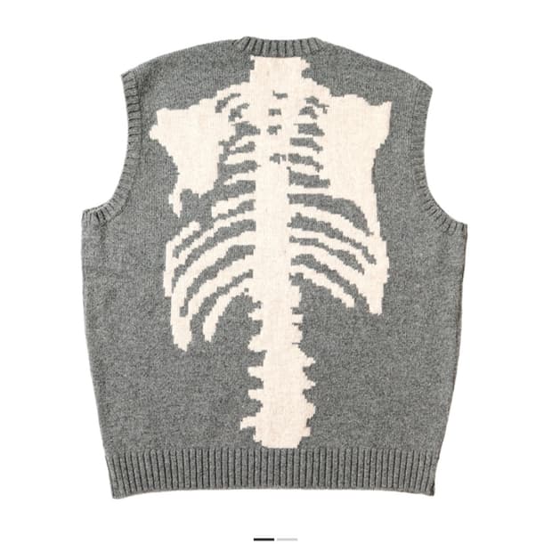 캐피탈 본 니트 베스트