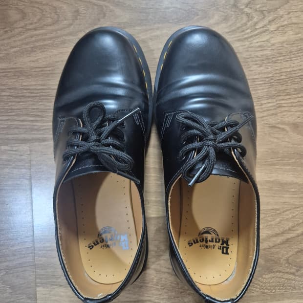 [250]닥터마틴 1461 스무스 판매합니다.