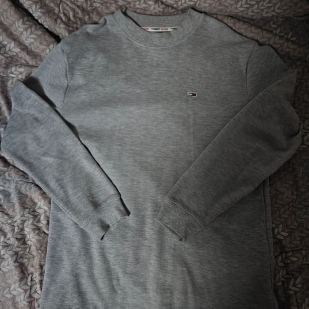 타미 그레이 티셔츠