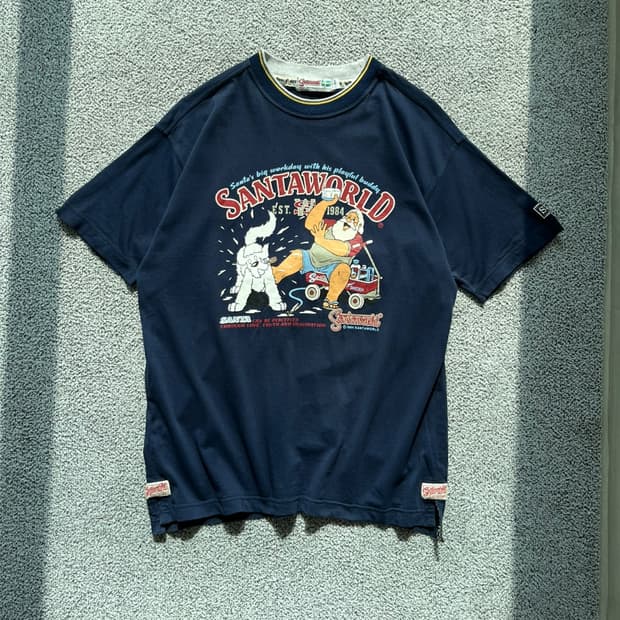 Santa World . 90s 산타월드 크루넥 티셔츠