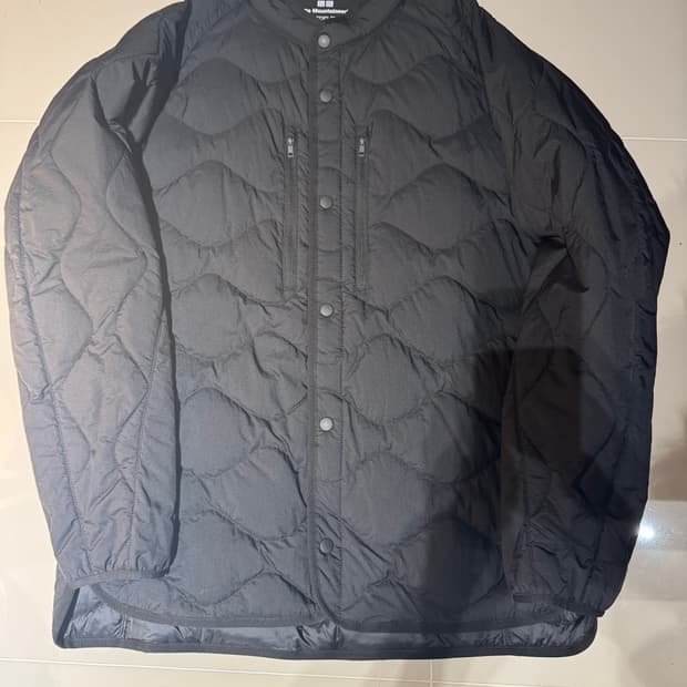 유니클로 x 화이트마운티어링 경량패딩