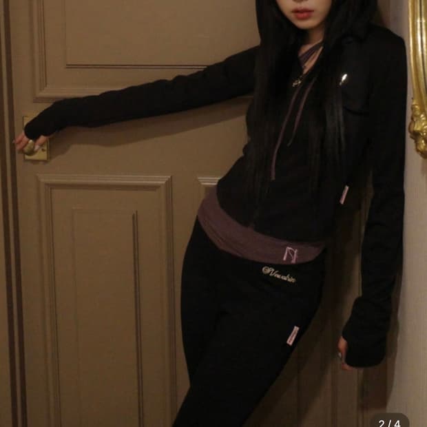 뉴얼린 줄리 라인 엠블럼 후드집업