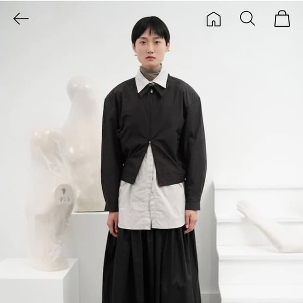 아모멘토 크롭 집업 점퍼 블랙 0사이즈
