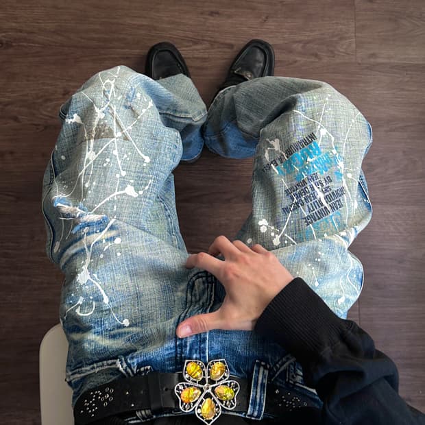 ILOI 더티 페인팅 & 리프드 스트레이트 진