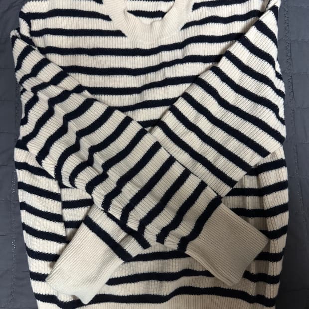 [48] 모마디자인 moma 크롭 스프라이트 니트