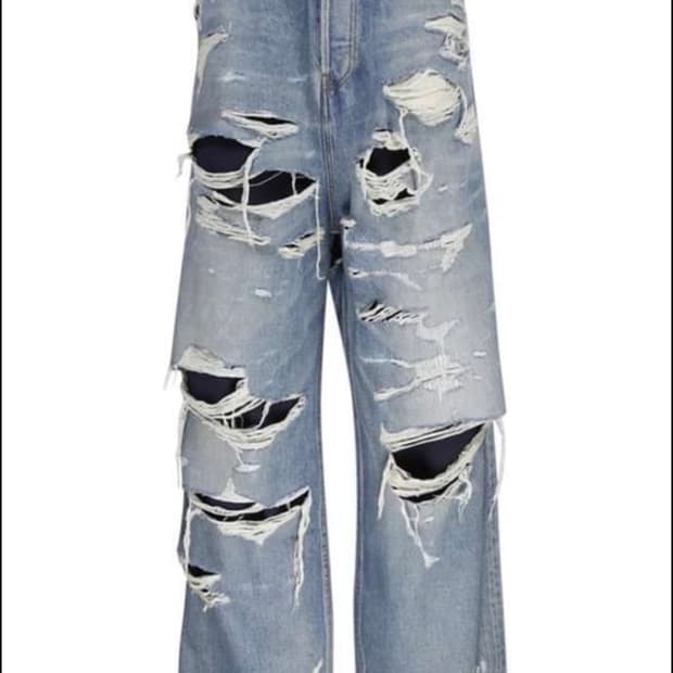 발렌시아가 펜츠