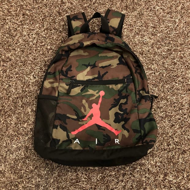 나이키 에어 조던 카모 백팩