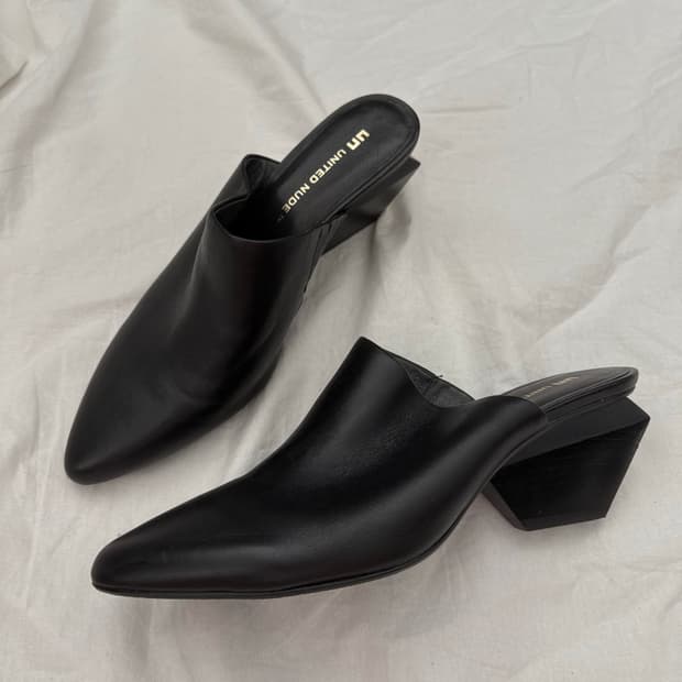 united nude 릭키 레더 스트럭쳐 힐 뮬 샌들