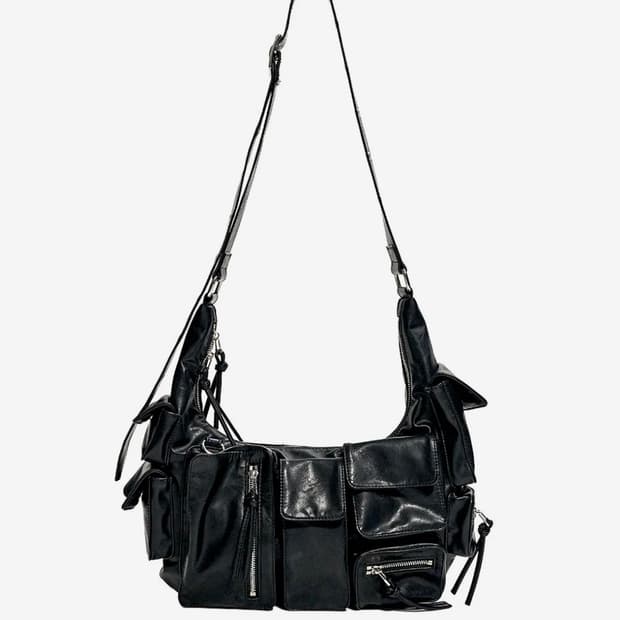 스키즘인듀싱 MOTORCYCLE HOBO BAG BLACK 모터사이클